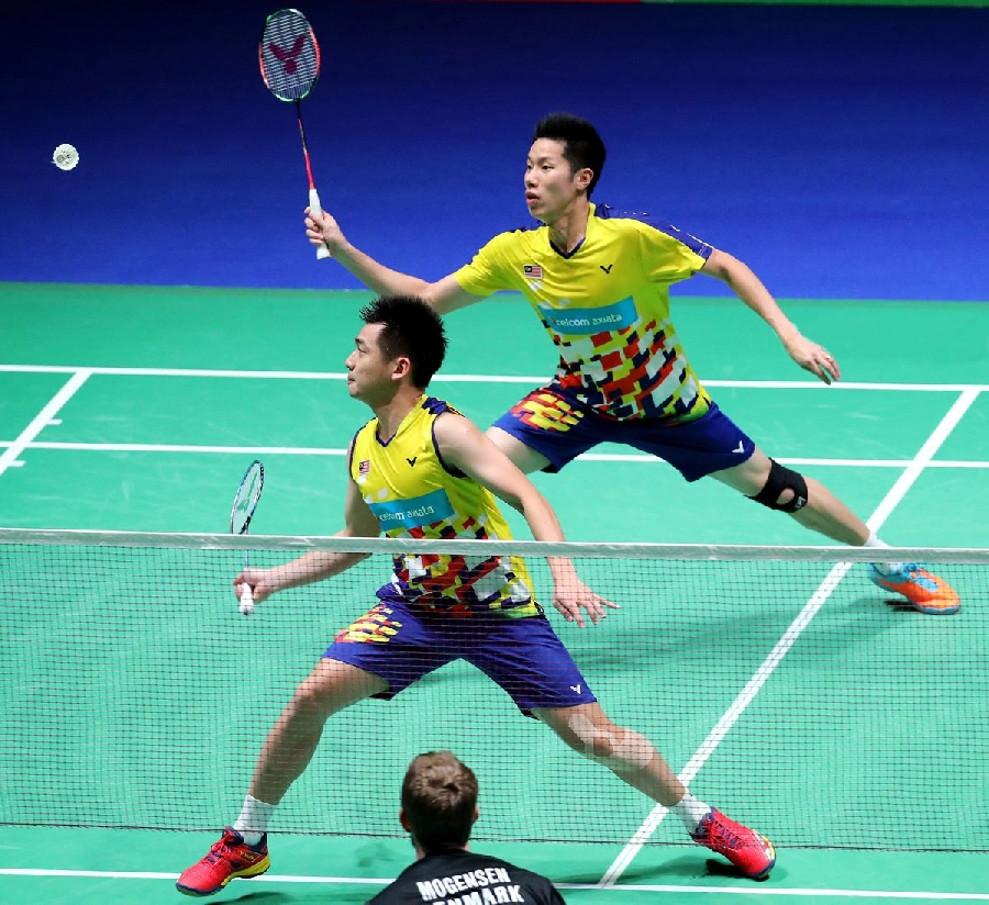 Vợt cầu lông chuyên đánh đôi Yonex