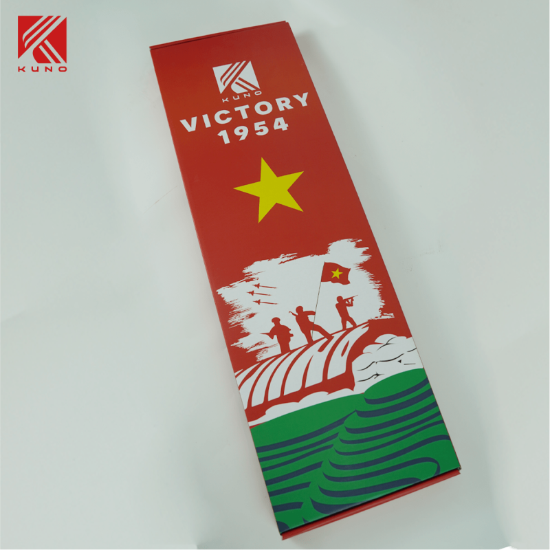 Vợt cầu lông KUNO VICTORY 1954 cây vợt thiên công, phiên bản kỷ niệm, lấy ý tưởng từ chiến thắng Điện Biên Phủ lừng lẫy năm châu chấn động địa cầu