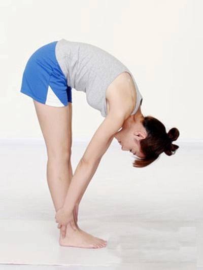 Cách xả cơ sau khi đánh cầu lông phần dưới cơ thể