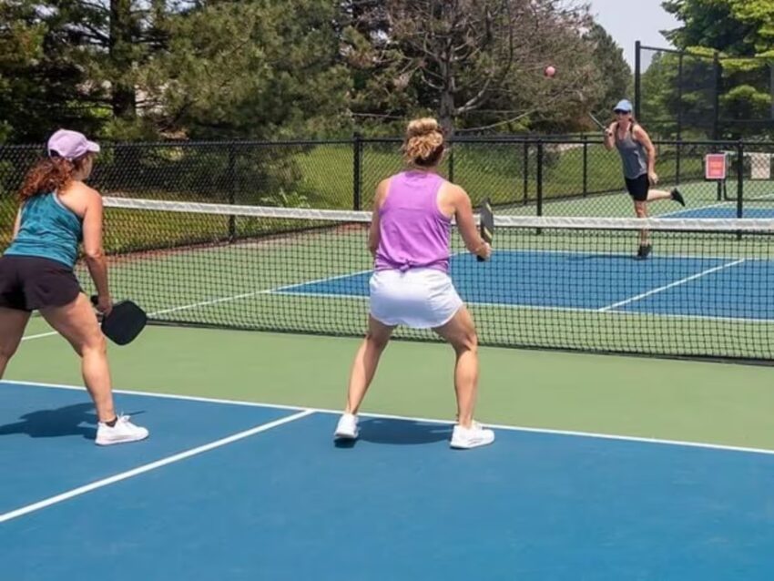 Khi nào nên áp dụng kỹ thuật lốp bóng Pickleball?