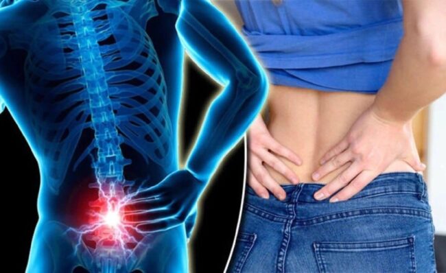 Đánh cầu lông bị đau lưng: Nguyên nhân và cách khắc phục